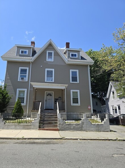 139 Timson St Unit 1, Lynn, MA 01902