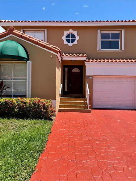8638 NW 1st Ln, Miami, FL 33126