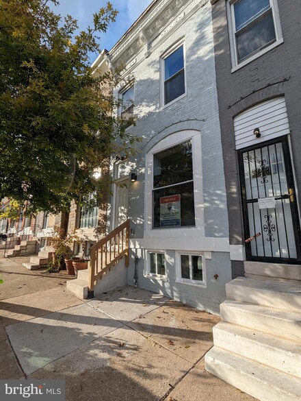 1610 E Oliver St, Baltimore, MD 21213