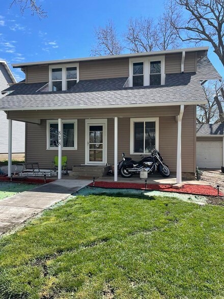 838 N Lexington Ave, Hastings, NE 68901