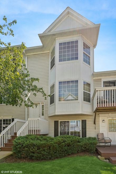33 S Treehouse Ln Unit 73, Round Lake, IL 60073