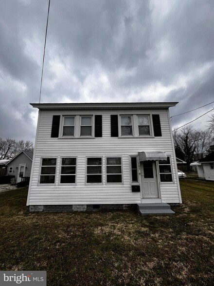 105 Purnell St, Snow Hill, MD 21863