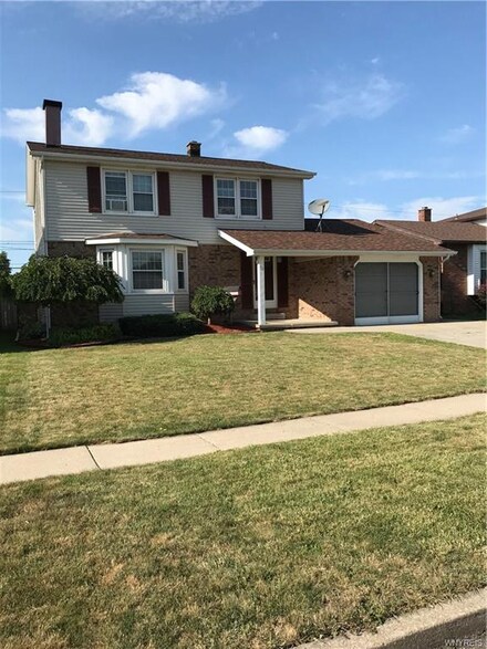 52 Denise Dr, Buffalo, NY 14227