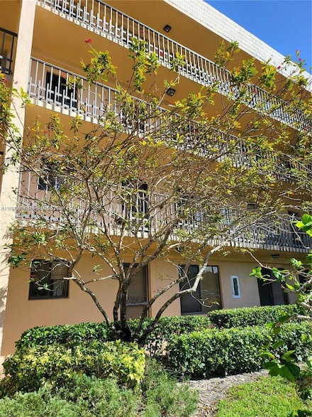 4820 Lucerne Lakes Blvd W Unit 305, Lake Worth, FL 33467