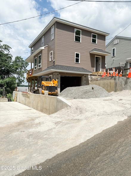 26 1st St, Castleton, NY 12033