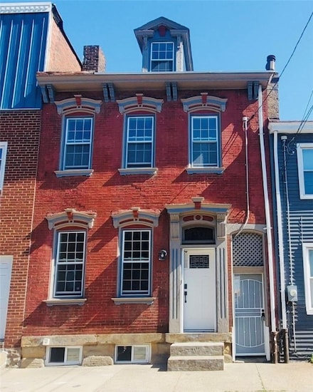 1107 Sarah St, Pittsburgh, PA 15203