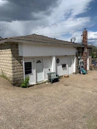 44 Maple St, Spencer, MA 01562
