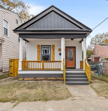208 Owens St, Portsmouth, VA 23704