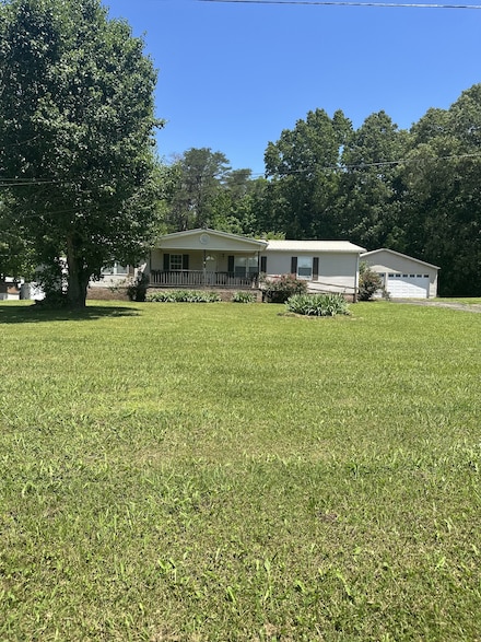 301 Shirley Bates Dr, Clifton, TN 38425
