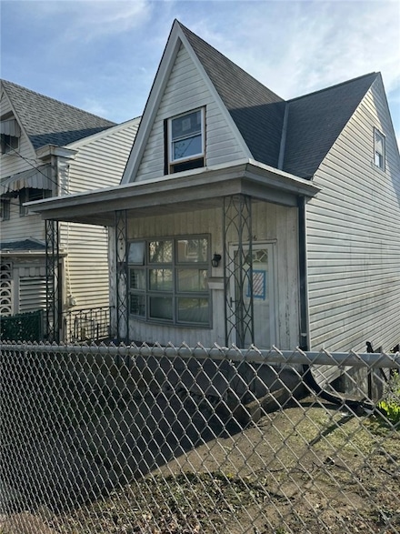 216 Dengler St, Pittsburgh, PA 15210