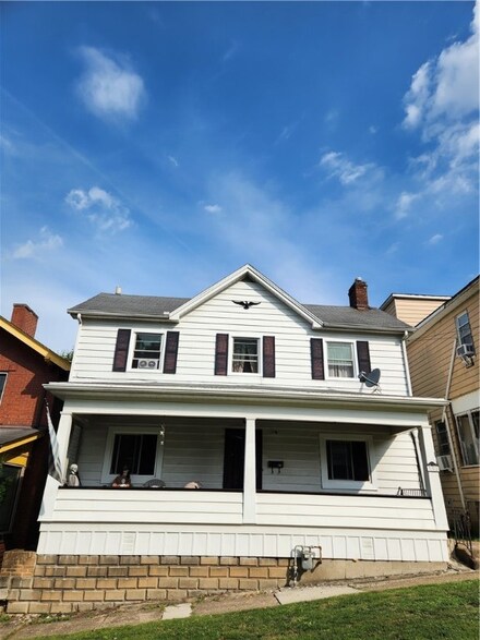 302 S 2nd St, Apollo, PA 15613