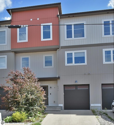 612 Station St Unit D, Traverse City, MI 49686