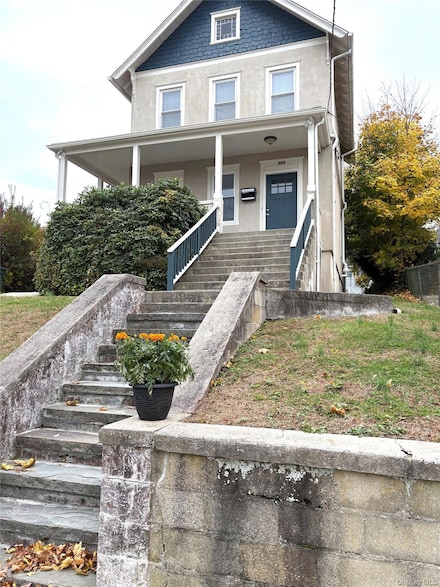 558 Locust Ave, Port Chester, NY 10573