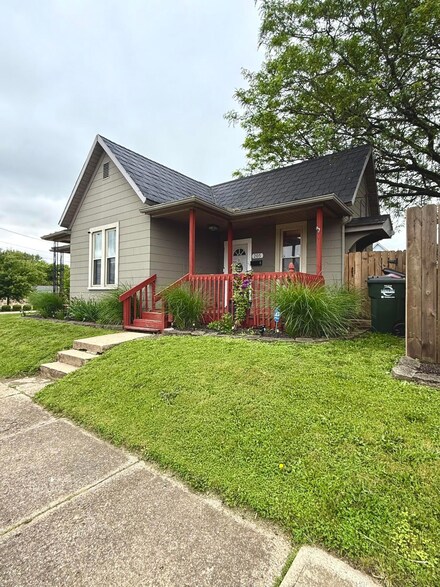 205 Walnut St, Circleville, OH 43113