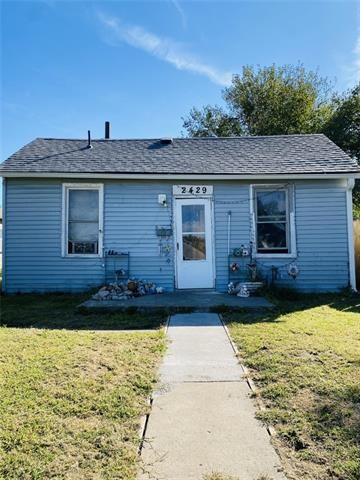 2429 S 10th St, Saint Joseph, MO 64503