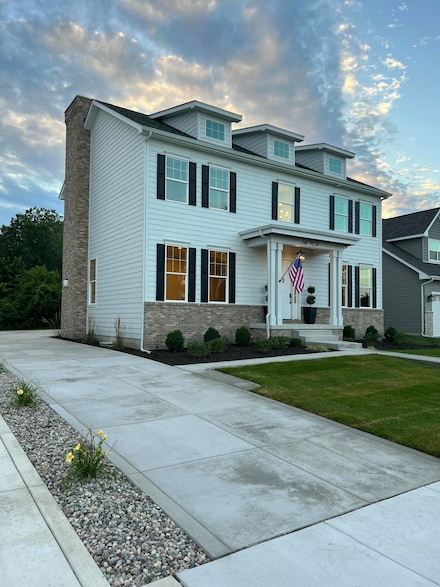 9524 Hook St, Highland, IN 46322