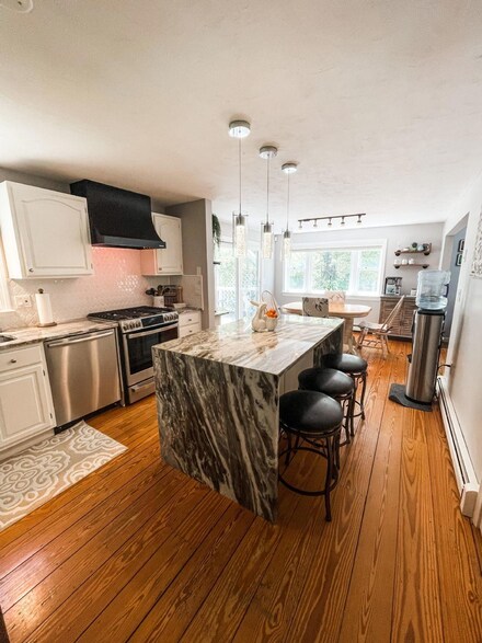 165 Old Mill Rd, Marstons Mills, MA 02648