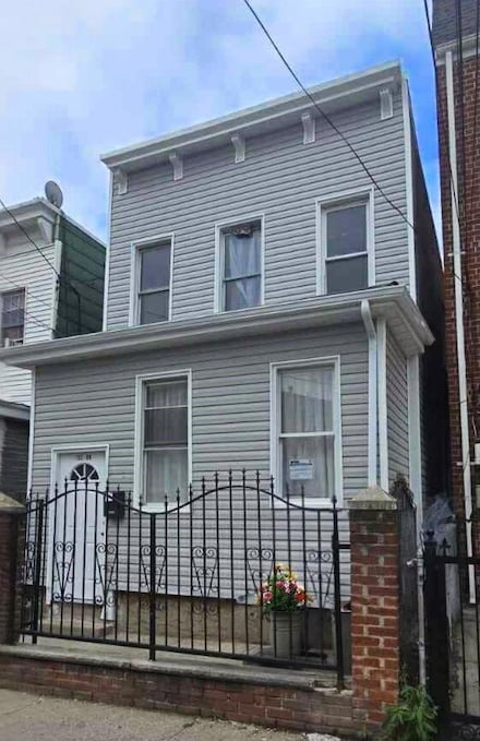 102-09 Martense Ave, Flushing, NY 11368
