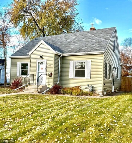 861 Hawthorne Ave E, Saint Paul, MN 55106