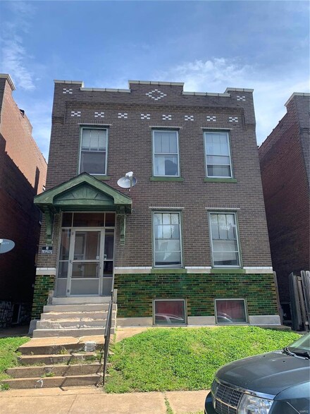 519 Eiler St, Saint Louis, MO 63111