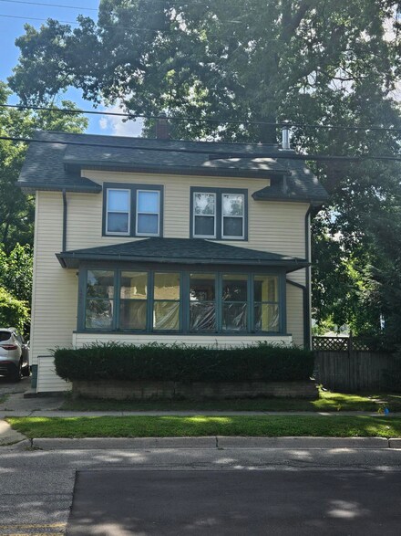 429 N Elm Ave, Jackson, MI 49202