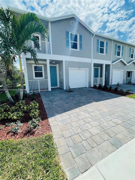 916 SE 19th St, Homestead, FL 33034