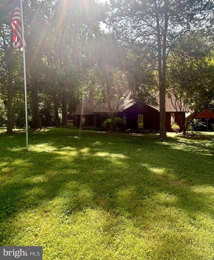 863 Locust Point Rd, Elkton, MD 21921