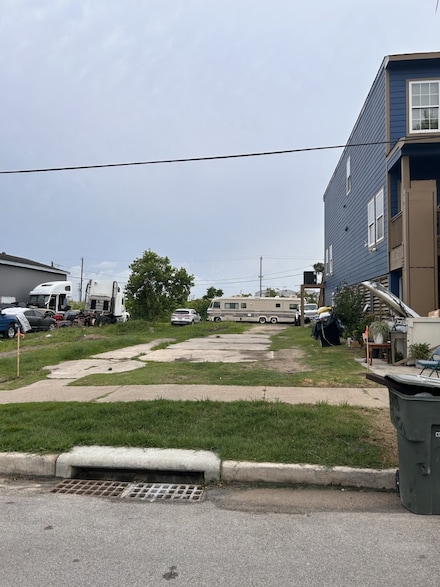 3610 Church St, Galveston, TX 77550