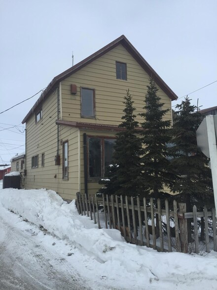 116 W Kings Place, Nome, AK 99762