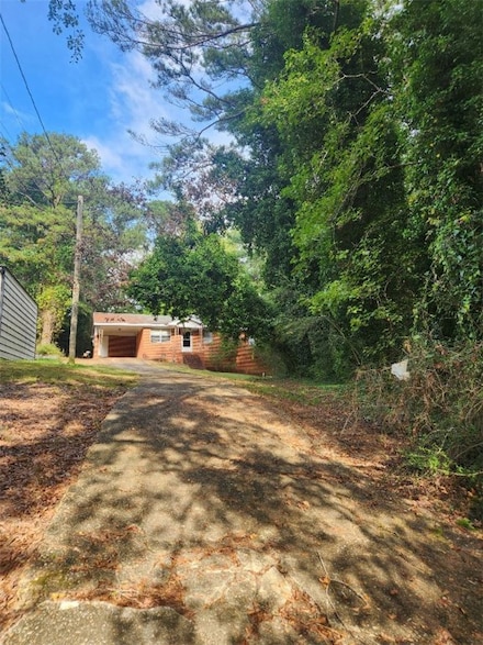 107 Colonel Ave Unit 1, Tuskegee, AL 36083