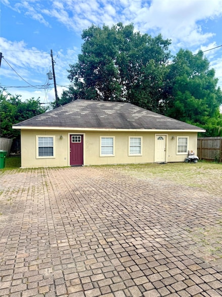 8155 Ogden St, Houston, TX 77017