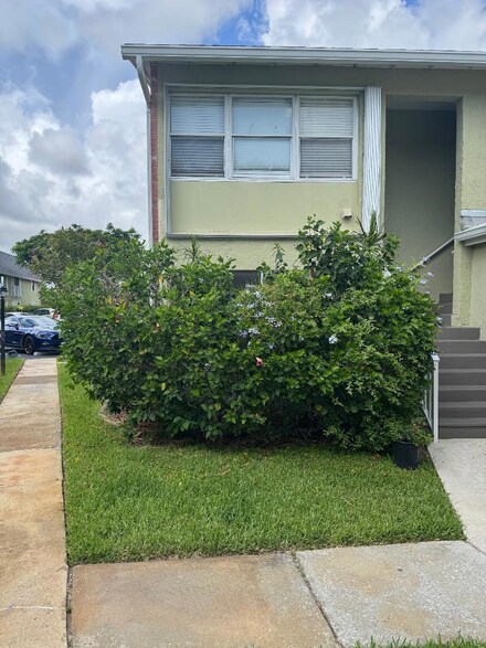 12104 Florida A1a Alternate, Palm Beach Gardens, FL 33410
