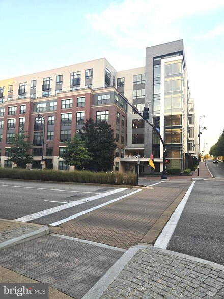 145 Riverhaven Dr Unit 533, National Harbor, MD 20745