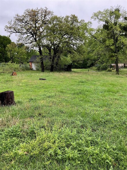 3907 Avenue L, Fort Worth, TX 76105
