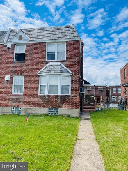 7214 Barnard St, Philadelphia, PA 19149