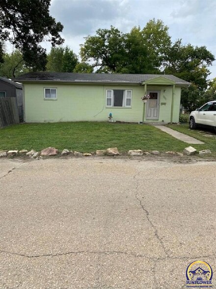 909 NW Polk St, Topeka, KS 66608