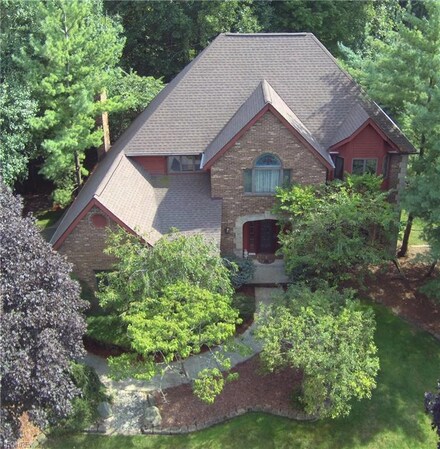17550 Rauland Dr, Bedford, OH 44146