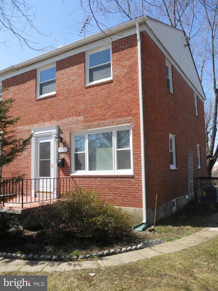 5938 The Alameda, Baltimore, MD 21239