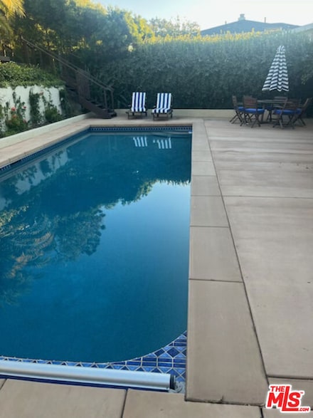 652 Jacon Way, Pacific Palisades, CA 90272