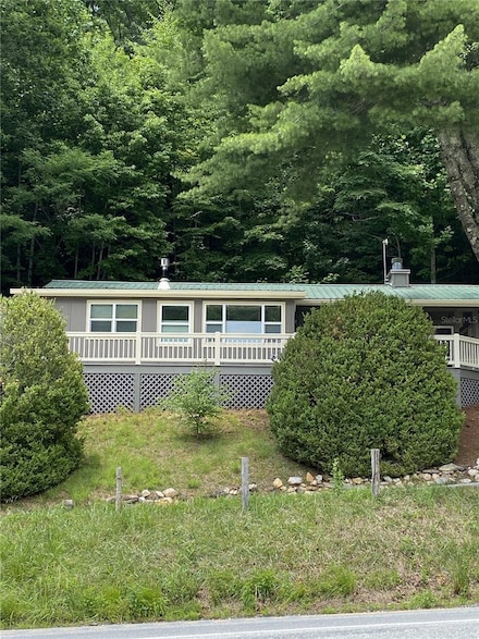 10121 Dillard Rd, Scaly Mountain, NC 28775