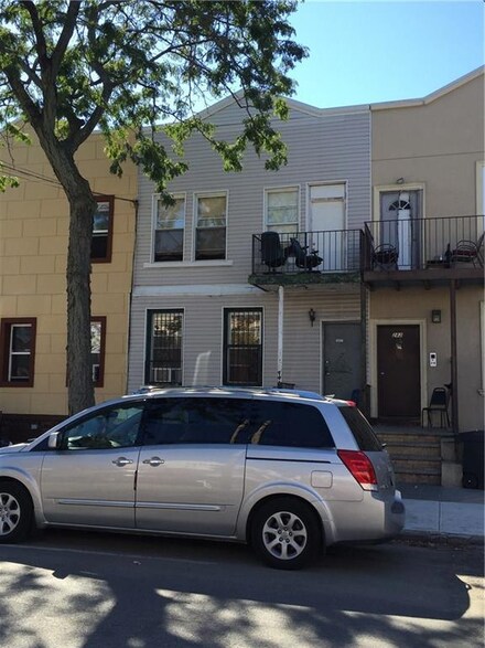 2830 W 19 St, Brooklyn, NY 11224