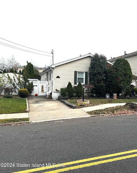 203 Cortelyou Ave, Staten Island, NY 10312