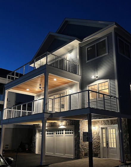 11 Marina Village, Branford, CT 06405