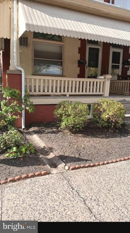 393 N York St, Pottstown, PA 19464