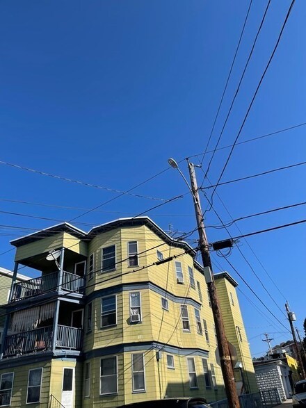 49 Basswood St Unit 51, Lawrence, MA 01841