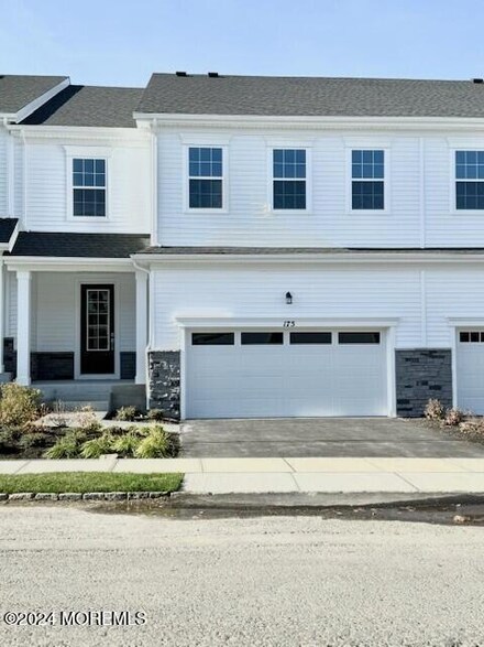 175 Woolley Ct, Ocean Township, NJ 07755