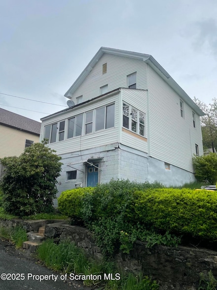 841 Hill St, Archbald, PA 18403