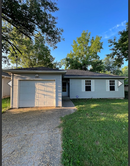 2124 W Calhoun St, Springfield, MO 65802