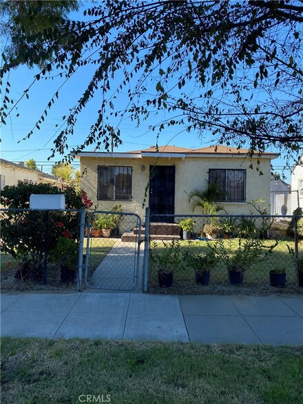 2359 Fashion Ave, Long Beach, CA 90810