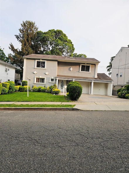 511 Chesman St, West Hempstead, NY 11552